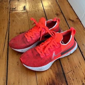 Nike Infinity react Running shoes Size 8 bright red/orange